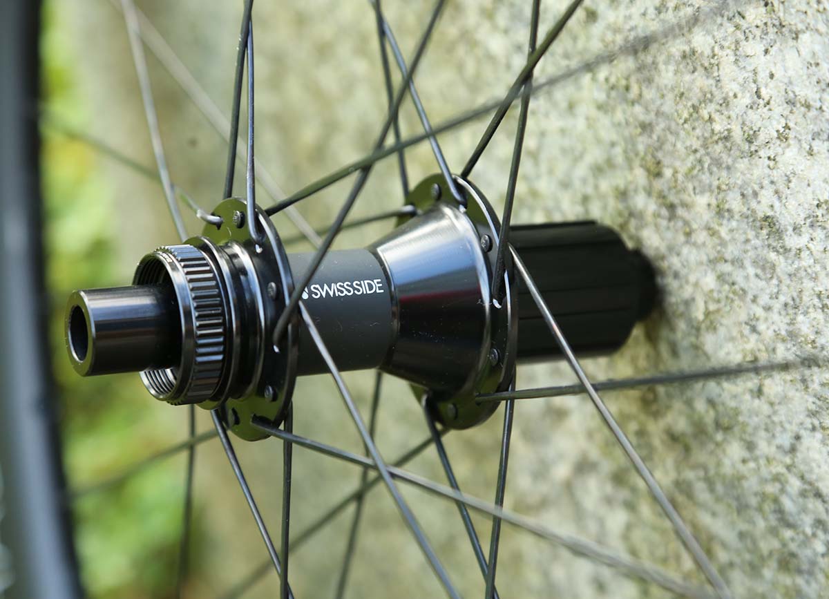 swiss side 370 hub 